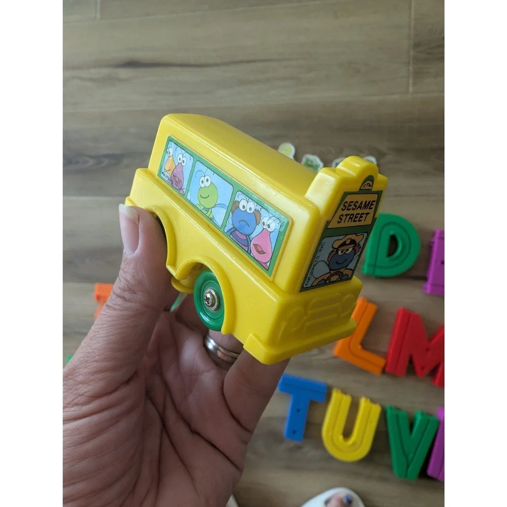 Vintage 1988 Playskool Sesame Street A to Z Alphabet Roadway Bus Set Lot READ